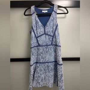 Parker blue patterned dress. Size M.
